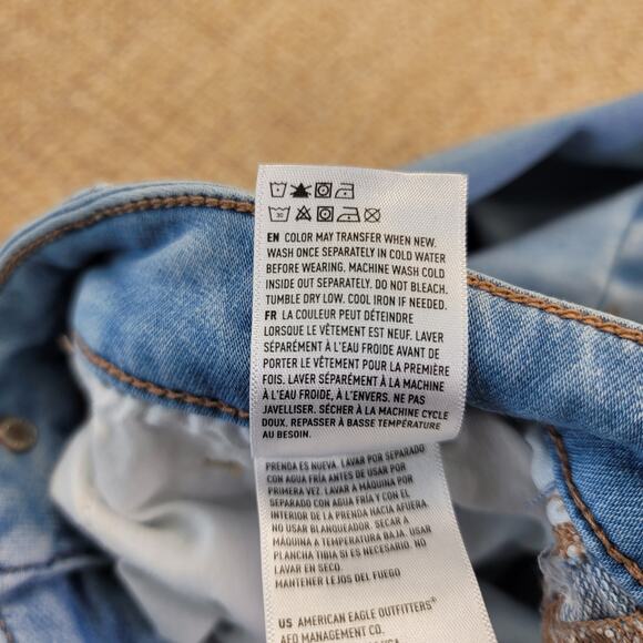 American Eagle Outfitters Light Blue High Rise Jeans - Picture 8 of 12